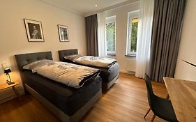 Apartment in Bad Wilhelmshöhe mit großem Balkon im Grünen und kostenfreien Parkplätzen